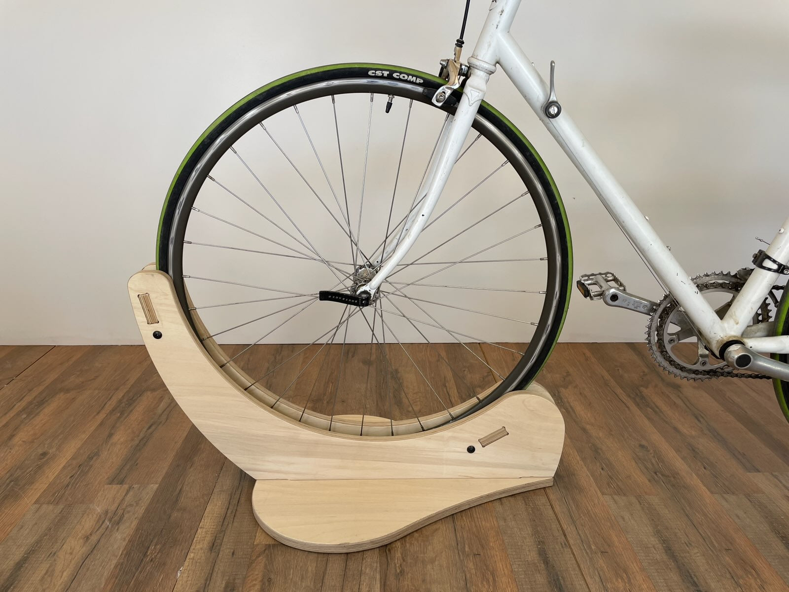 THE WHEELIE bike stand